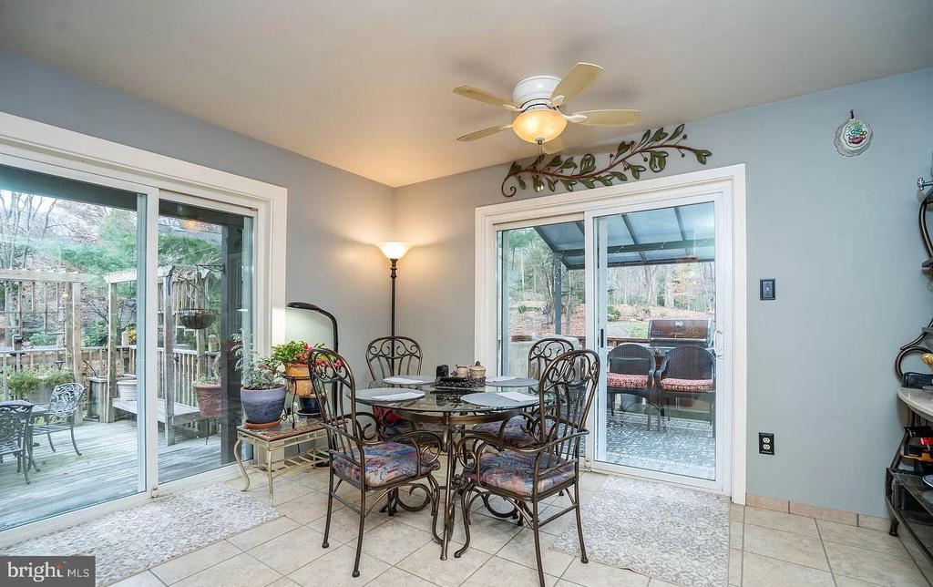 11696 FOX GLEN DRIVE