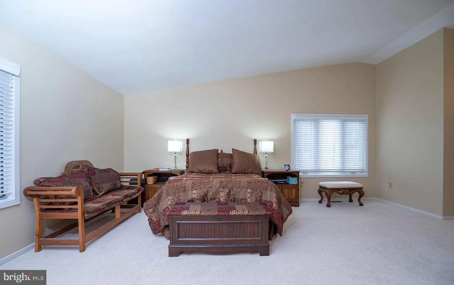 11696 FOX GLEN DRIVE