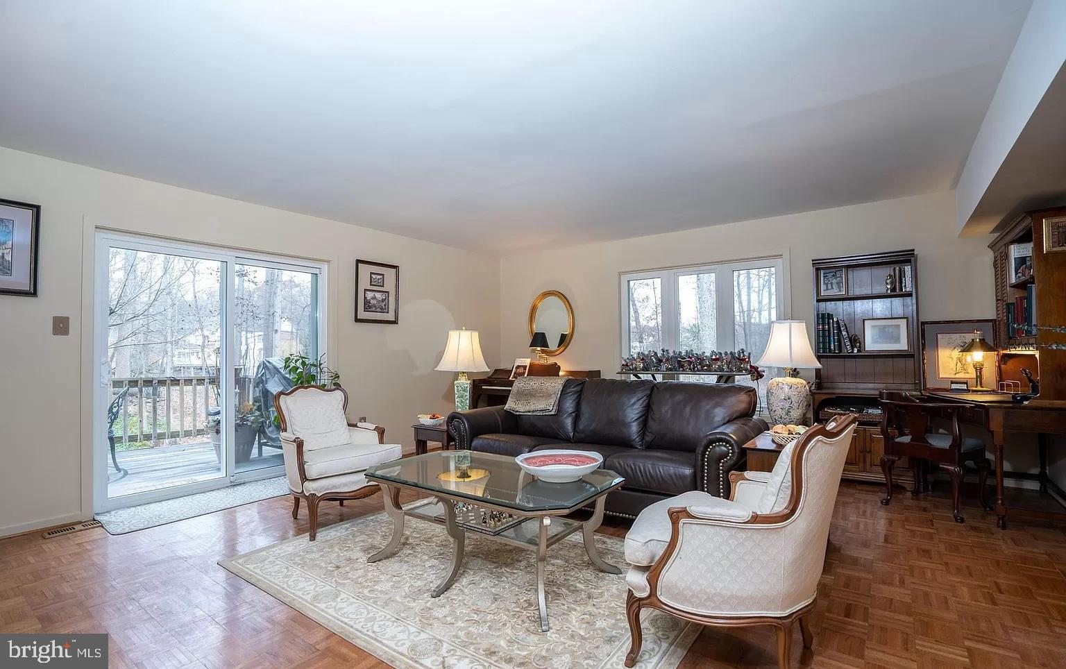 11696 FOX GLEN DRIVE