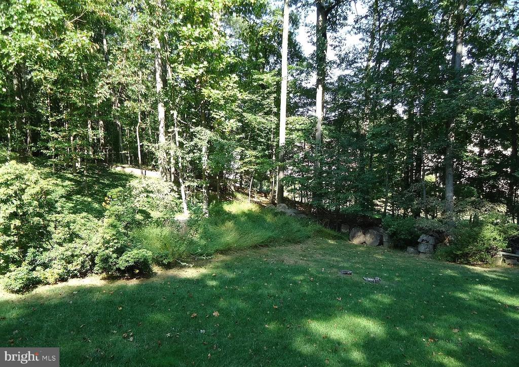 11696 FOX GLEN DRIVE