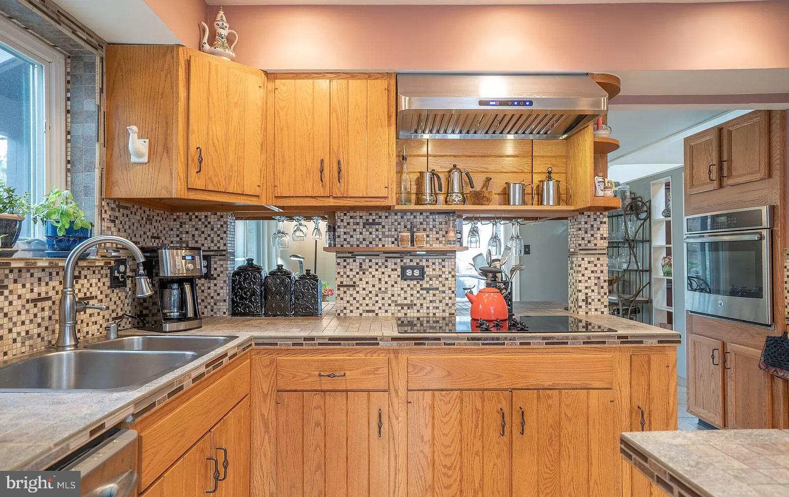 11696 FOX GLEN DRIVE