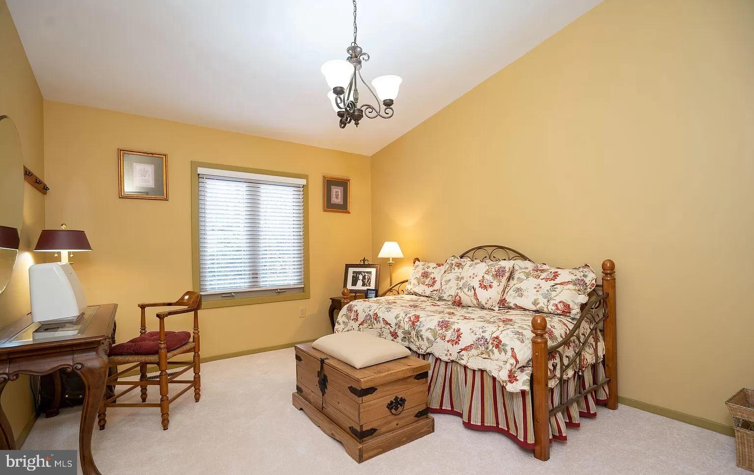 11696 FOX GLEN DRIVE