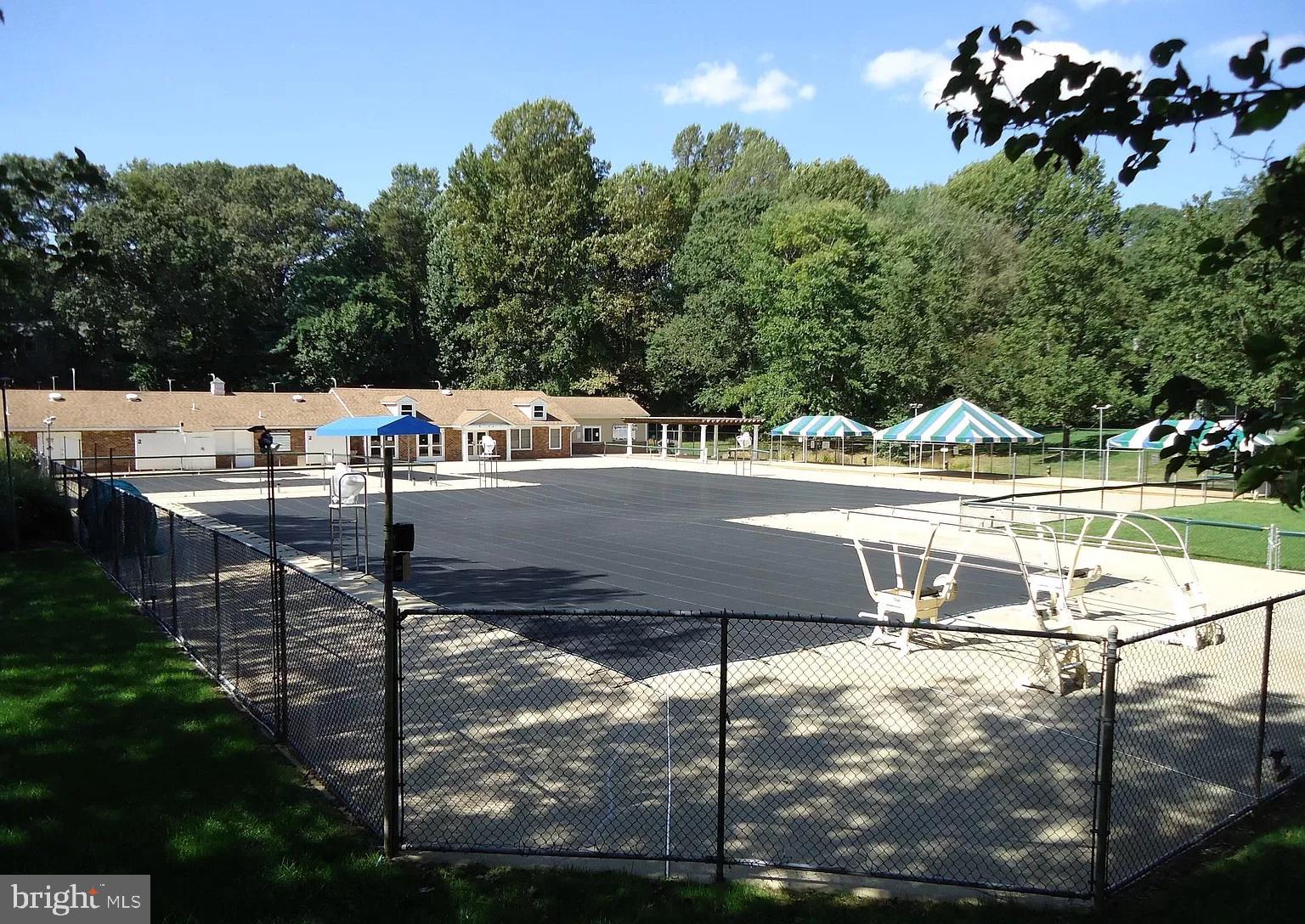 11696 FOX GLEN DRIVE