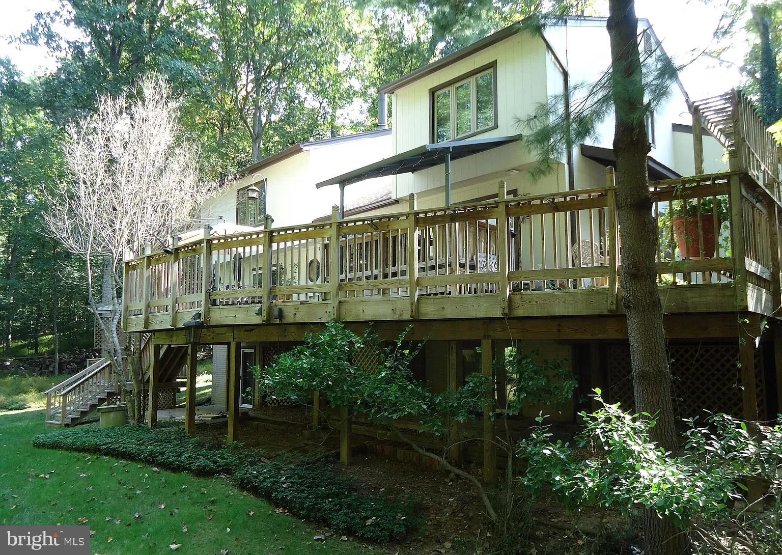 11696 FOX GLEN DRIVE