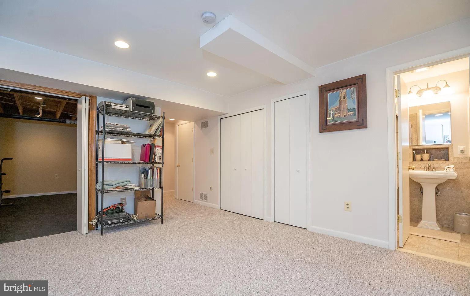 11696 FOX GLEN DRIVE