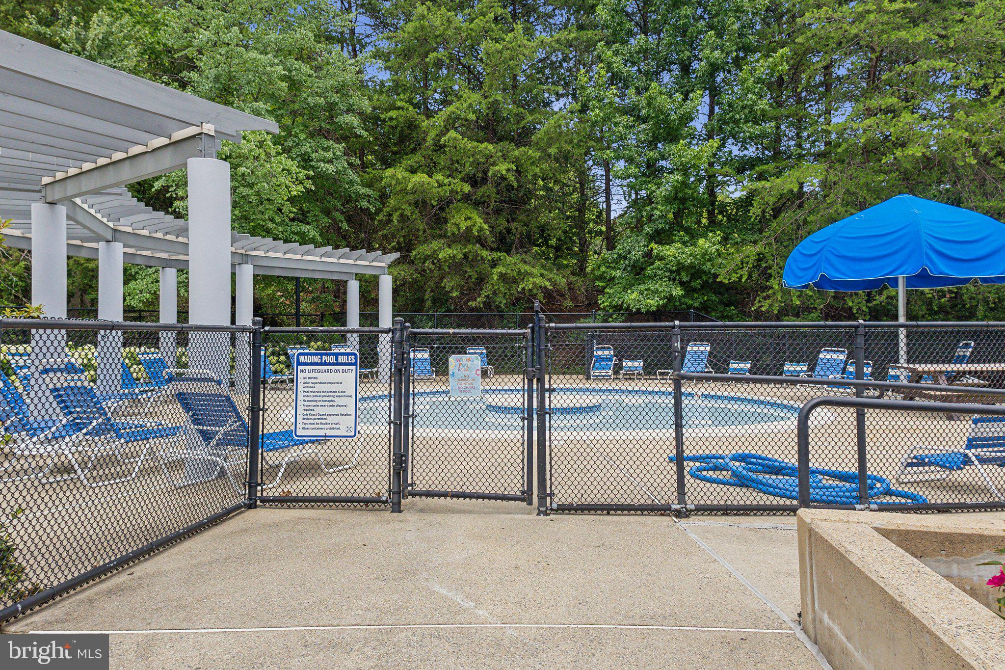 1377 GARDEN WALL CIRCLE 607F
