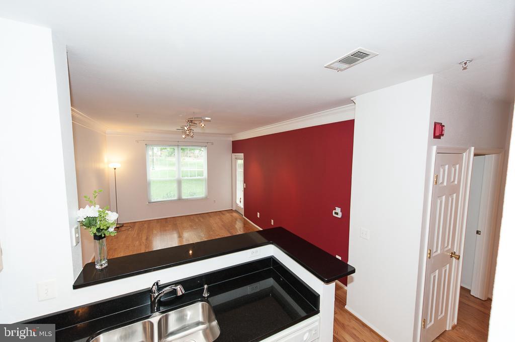 1580 SPRING GATE DRIVE 4116