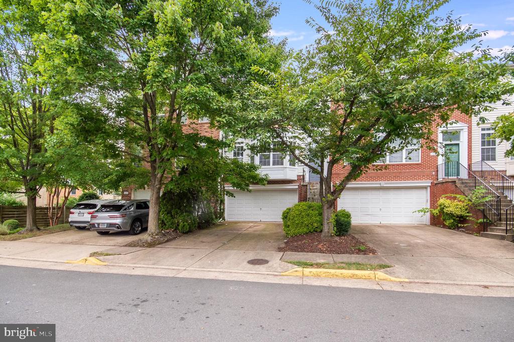 6324 FRANCONIA COMMONS DRIVE