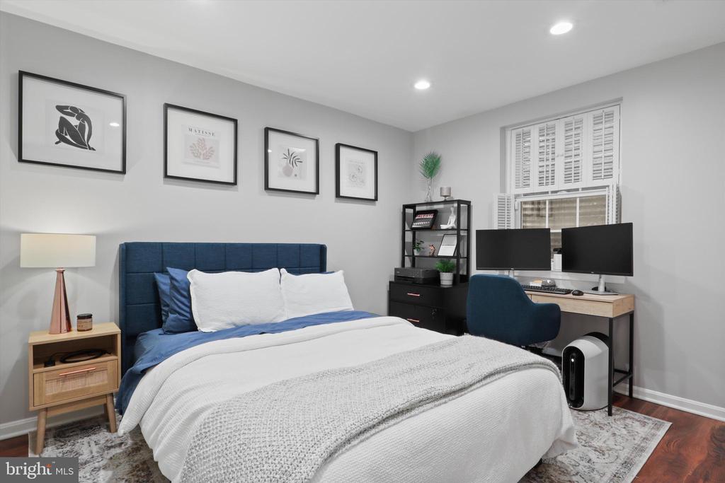 6807 INDIAN RUN COURT