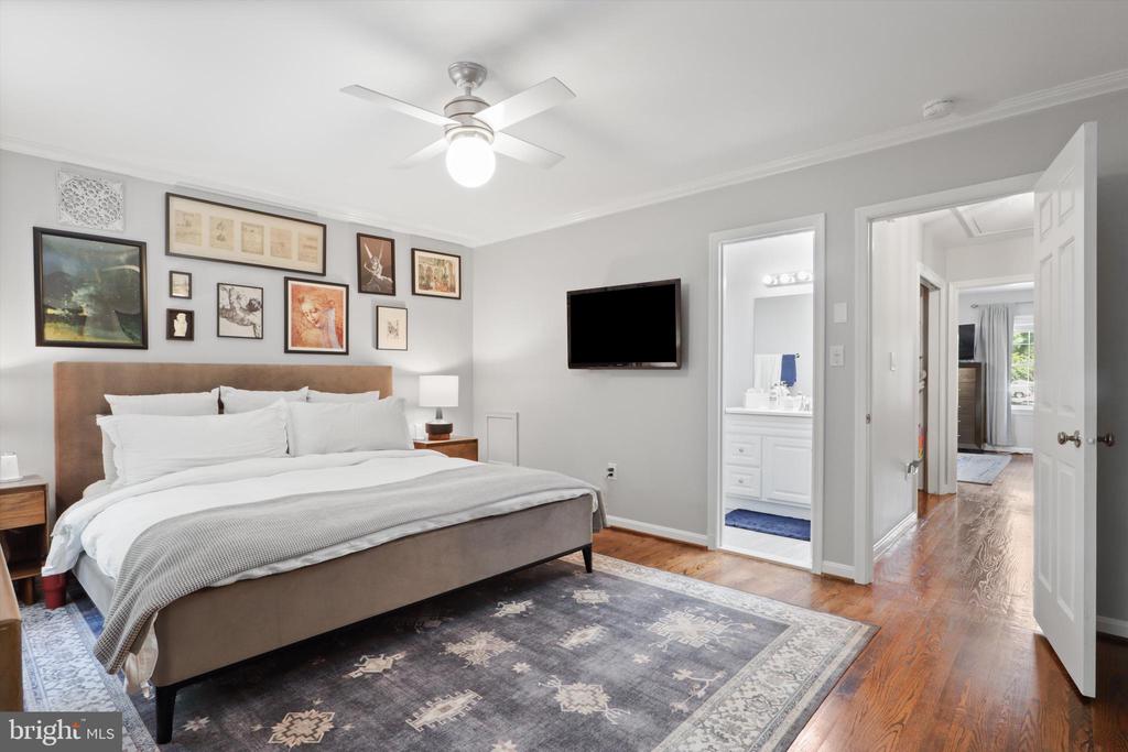 6807 INDIAN RUN COURT