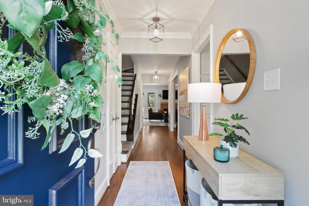 6807 INDIAN RUN COURT