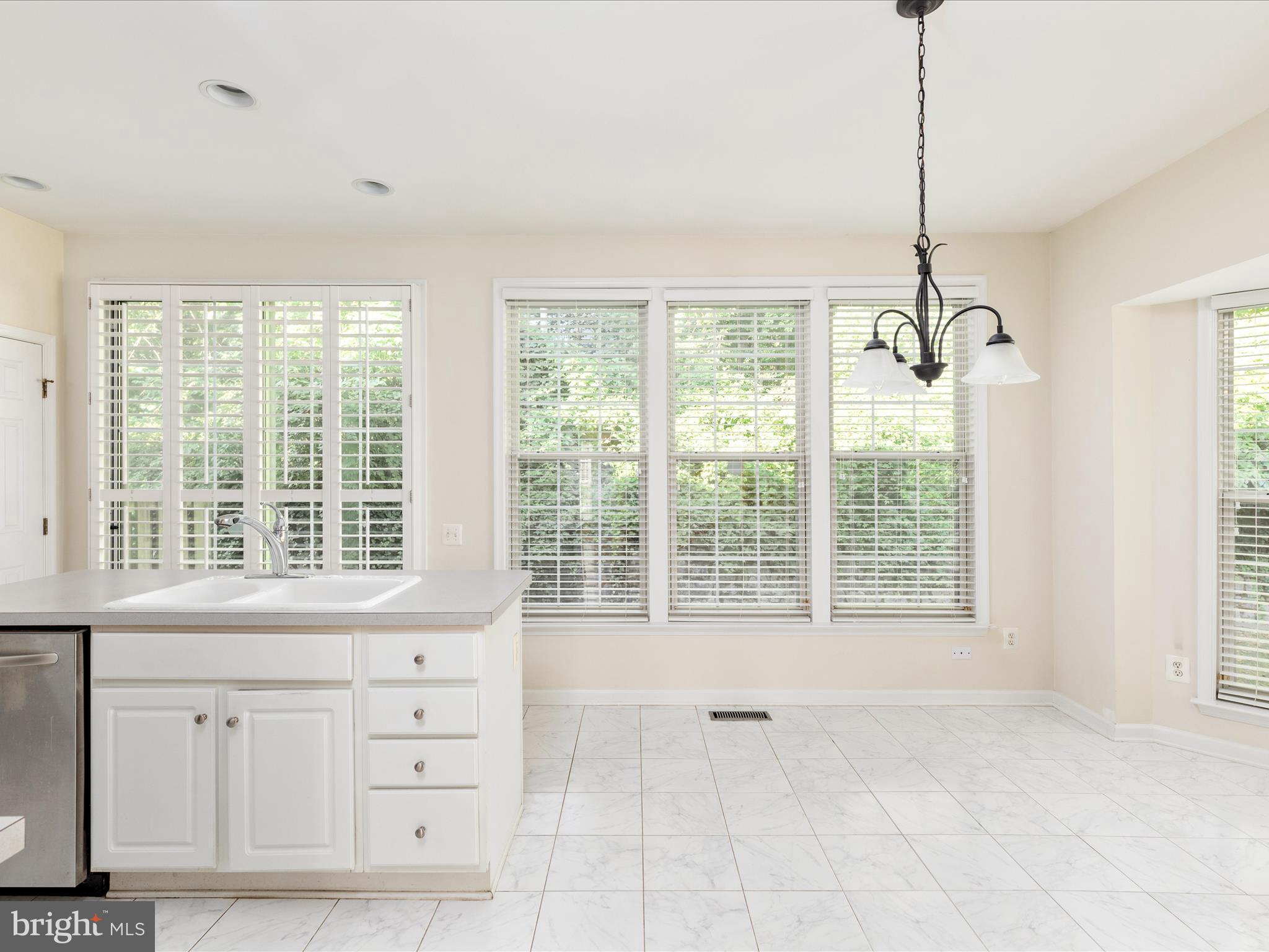 7731 HERITAGE WOODS WAY