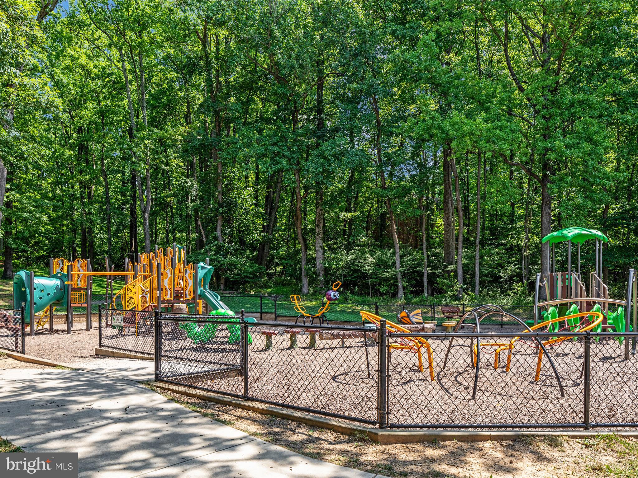 7731 HERITAGE WOODS WAY