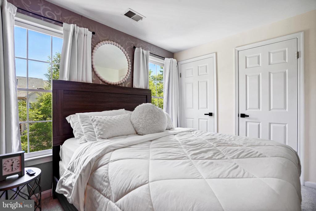 7844 GUM SPRINGS VILLAGE DRIVE