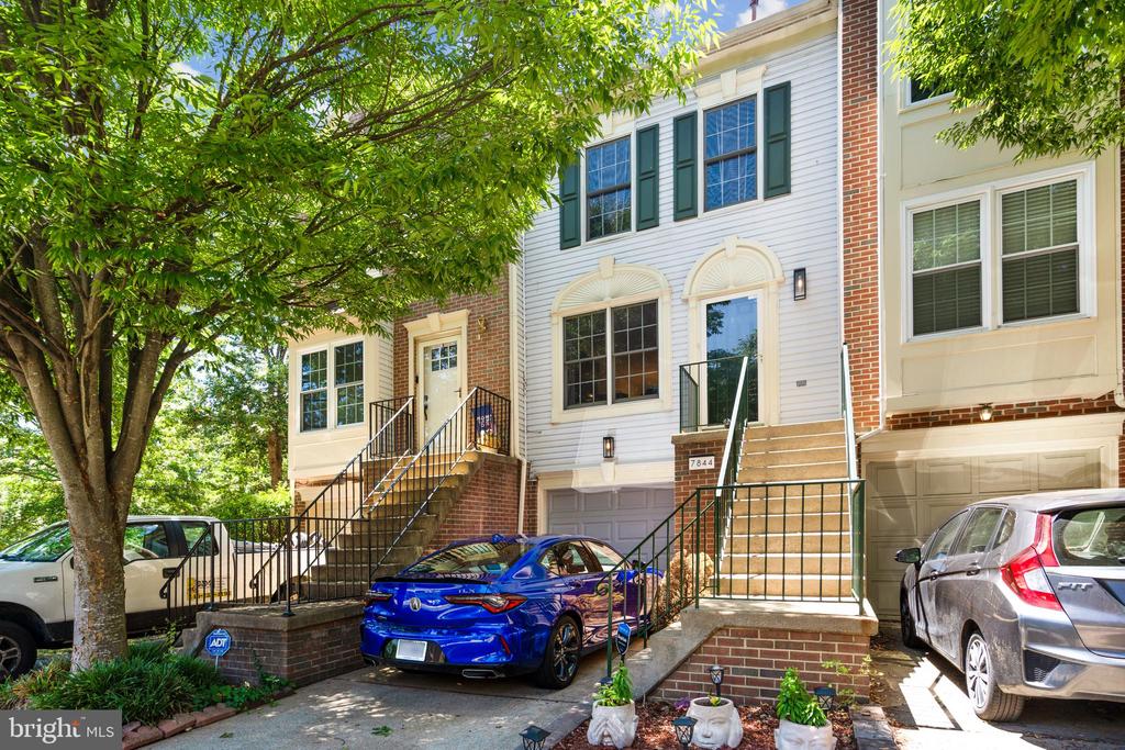 7844 GUM SPRINGS VILLAGE DRIVE