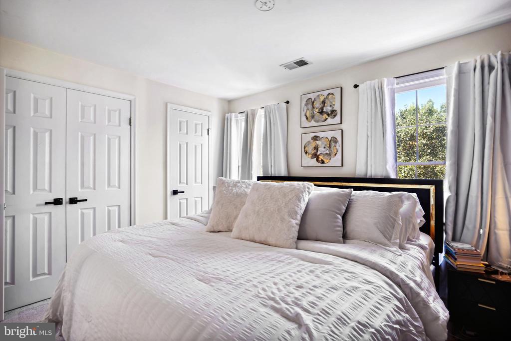 7844 GUM SPRINGS VILLAGE DRIVE