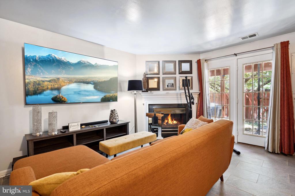 7844 GUM SPRINGS VILLAGE DRIVE