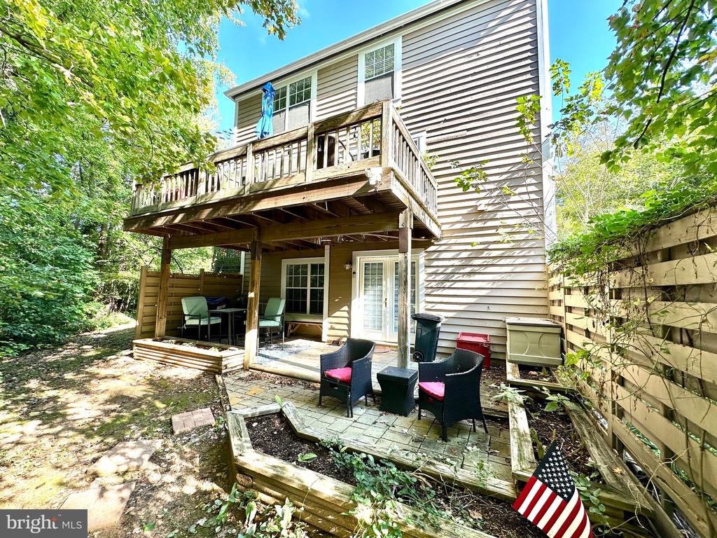 1528 DEER POINT WAY