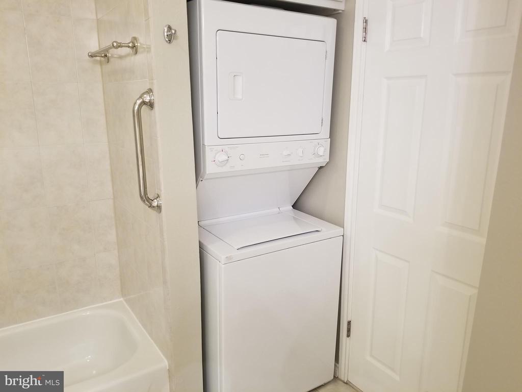 12154 PENDERVIEW TERRACE 1203