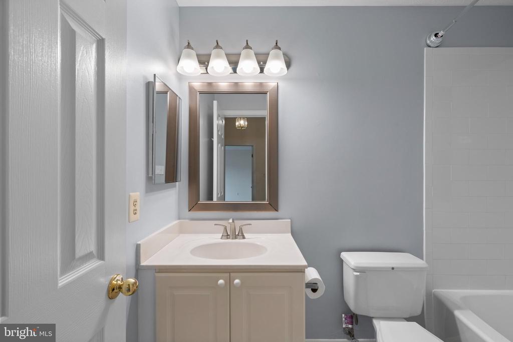 5102 CASTLE HARBOR WAY 118