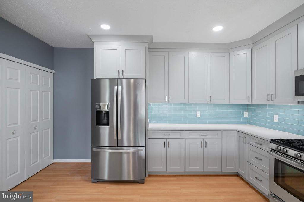 5102 CASTLE HARBOR WAY 118
