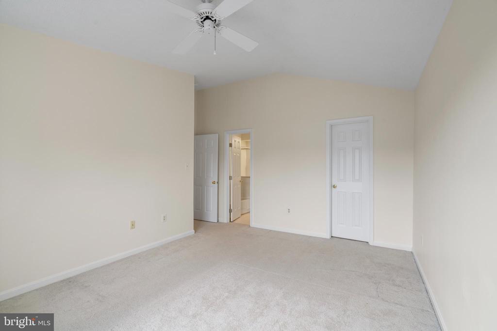 5102 CASTLE HARBOR WAY 118