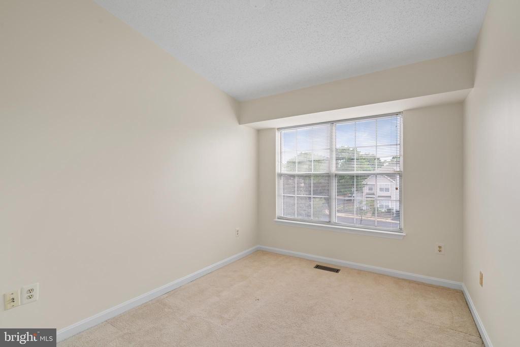5102 CASTLE HARBOR WAY 118