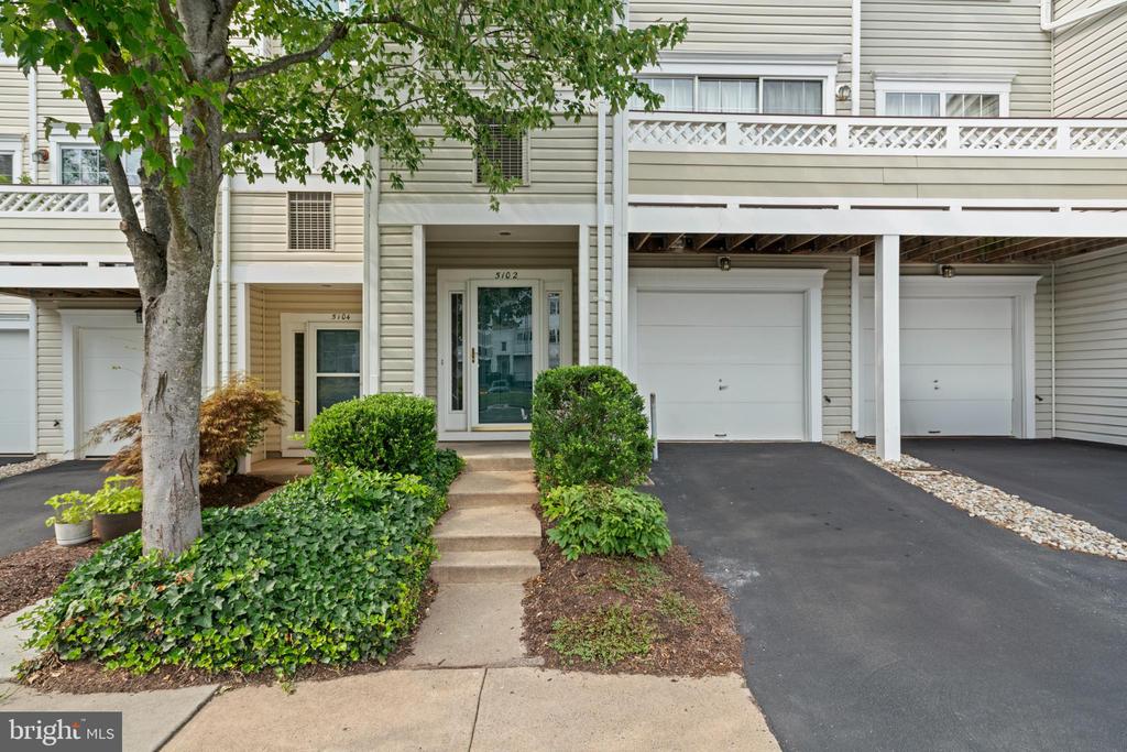 5102 CASTLE HARBOR WAY 118