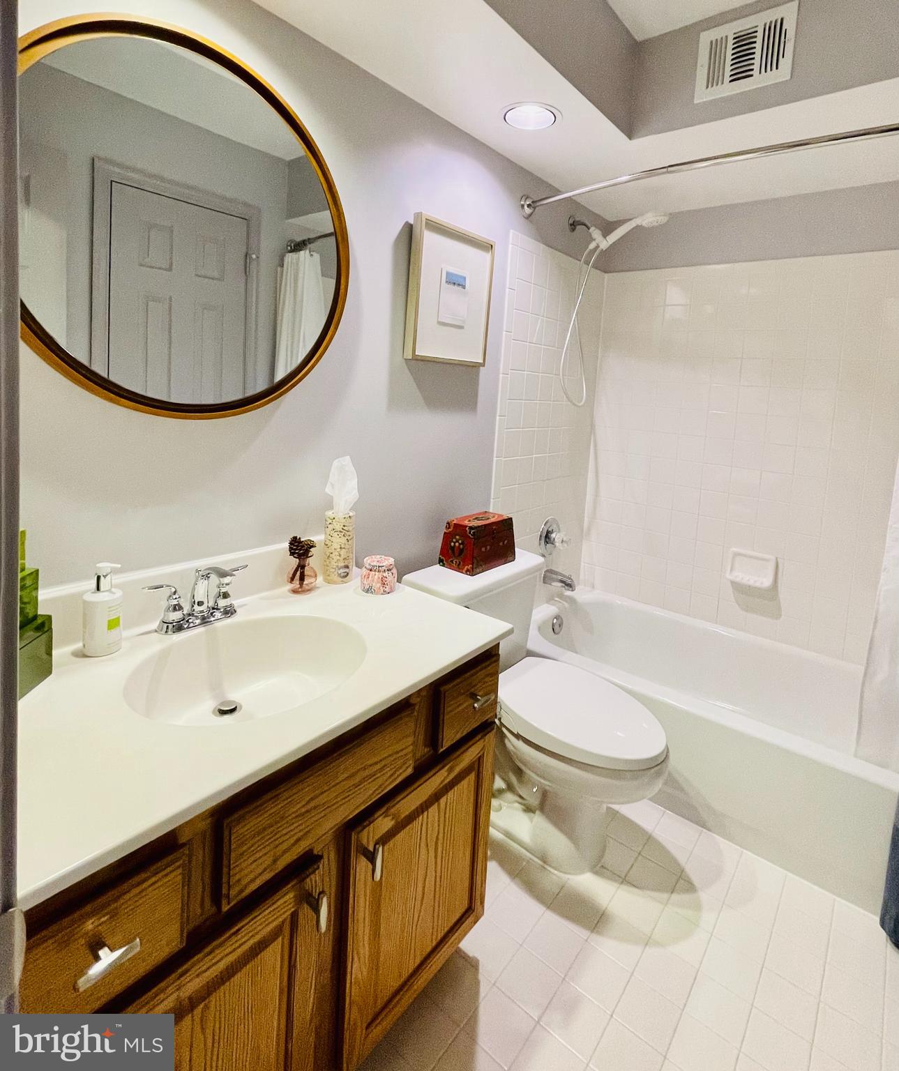 1312 GARDEN WALL CIRCLE 203