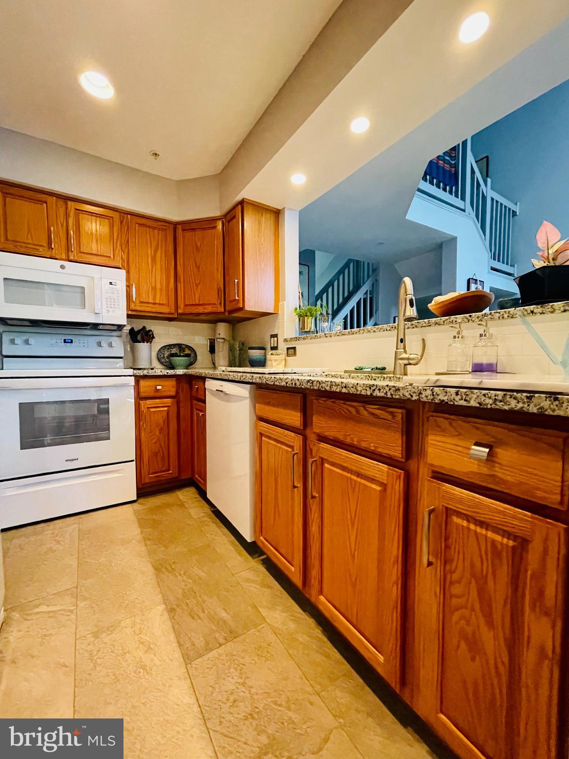 1312 GARDEN WALL CIRCLE 203