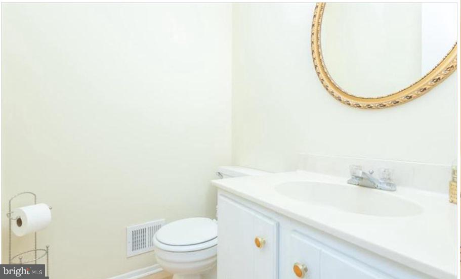 10168 SASSAFRAS WOODS COURT