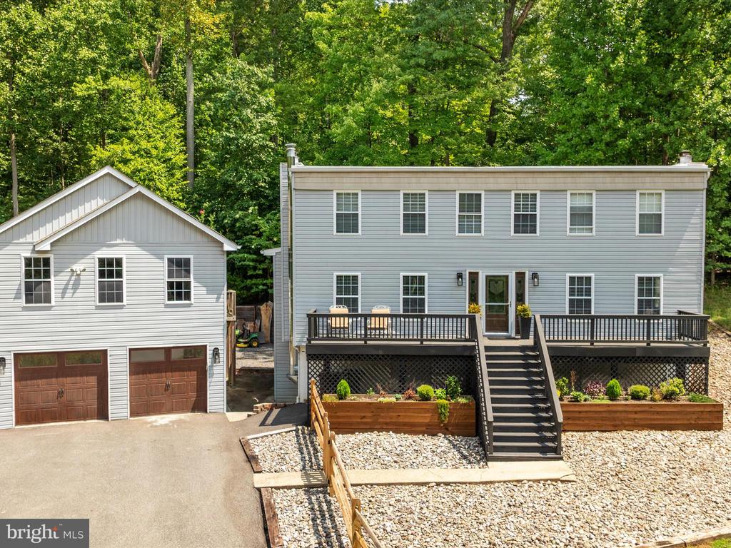7399 BEACHPLUM DRIVE