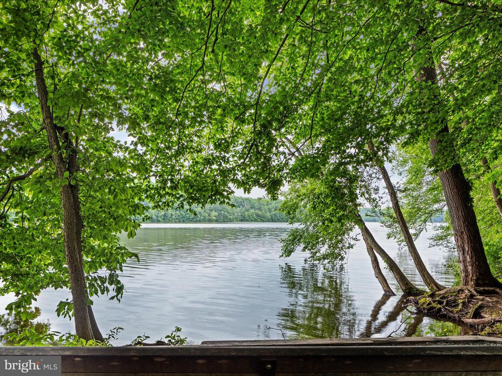 7399 BEACHPLUM DRIVE