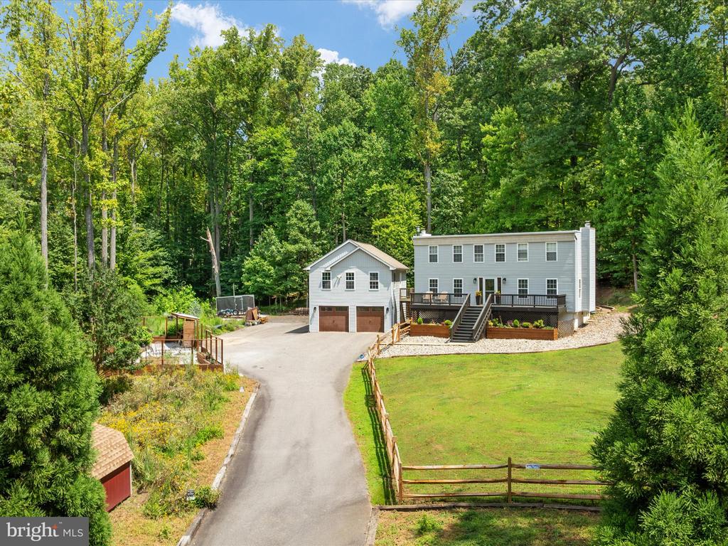7399 BEACHPLUM DRIVE