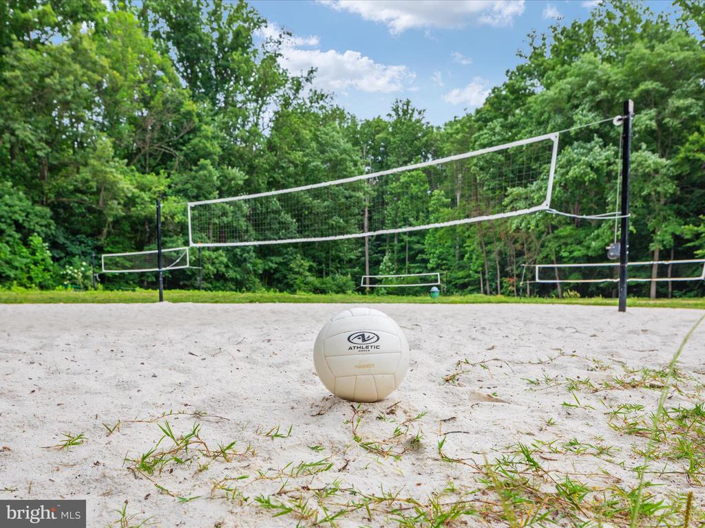 7399 BEACHPLUM DRIVE
