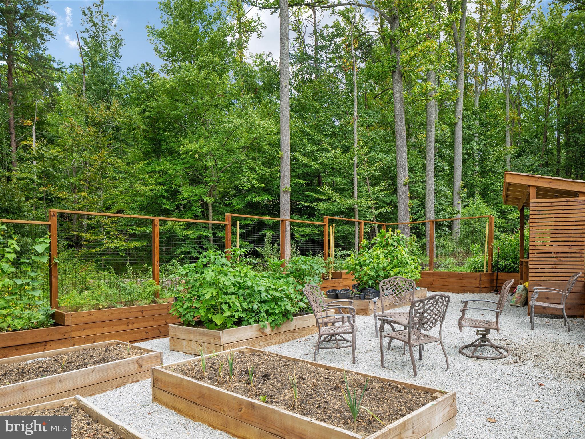 7399 BEACHPLUM DRIVE