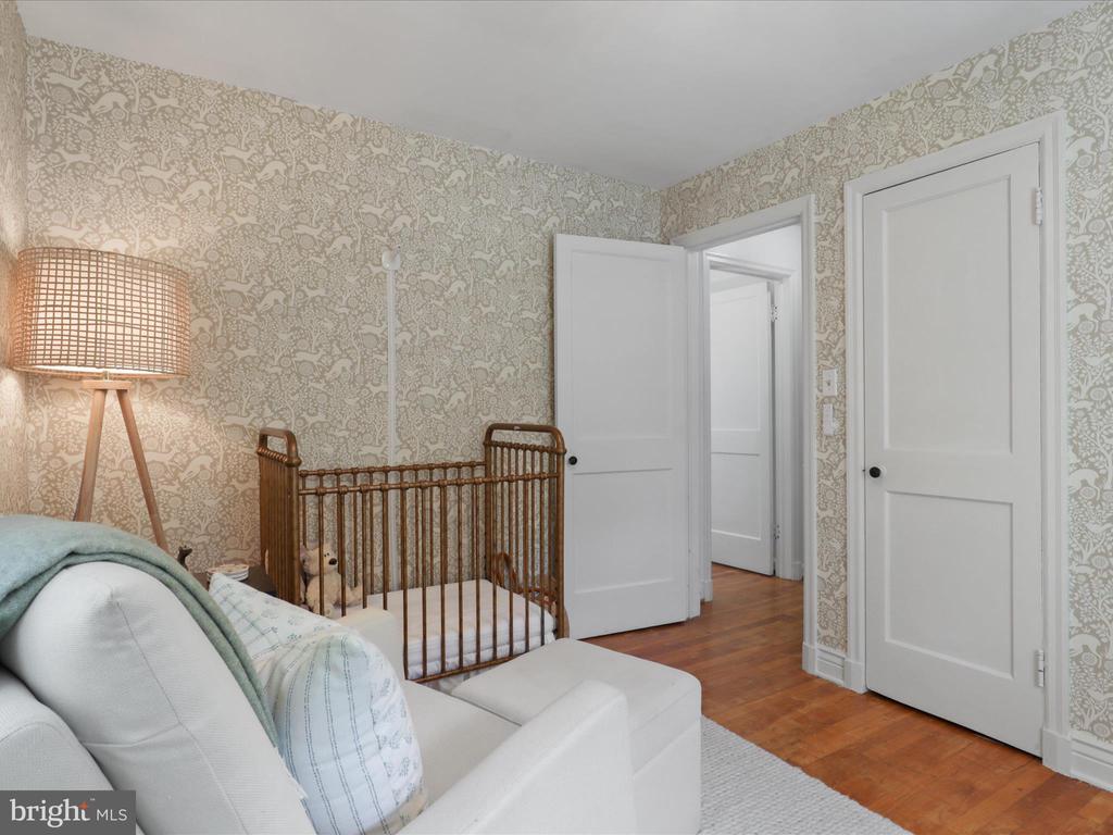 2111 ARLINGTON TERRACE