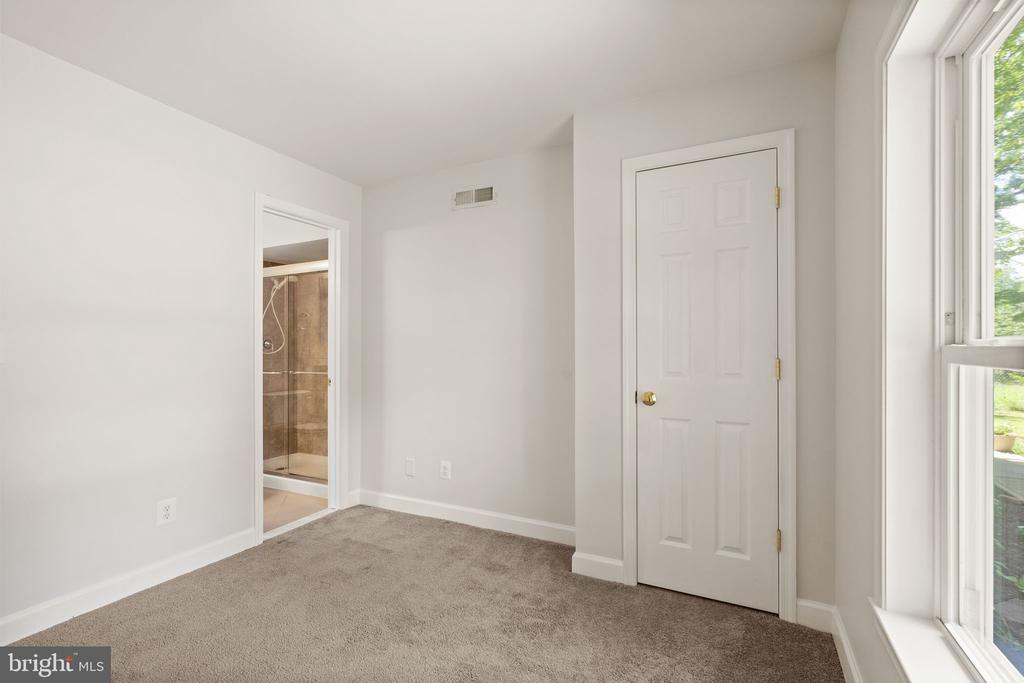 4011 NOVAR DRIVE