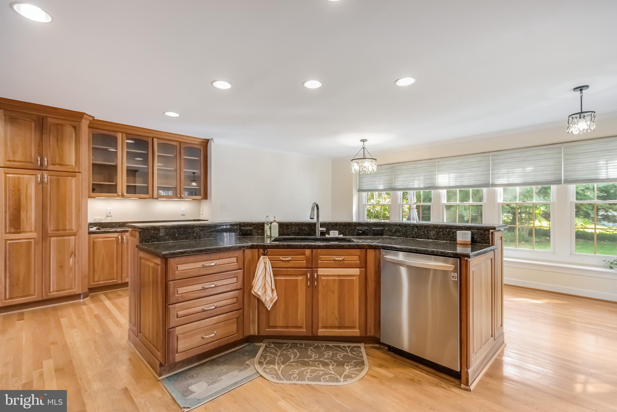 9523 OLD CREEK DRIVE