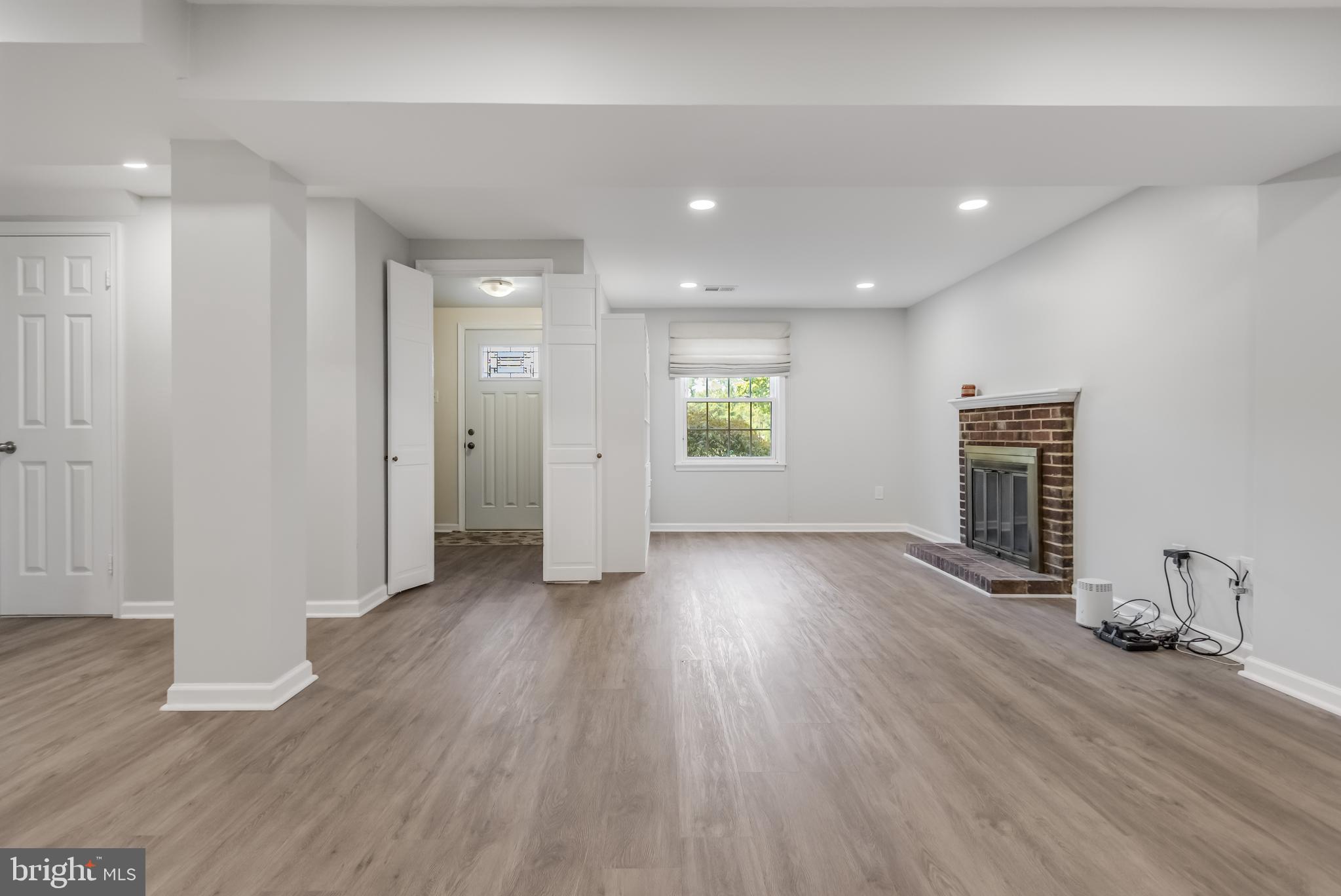 9523 OLD CREEK DRIVE