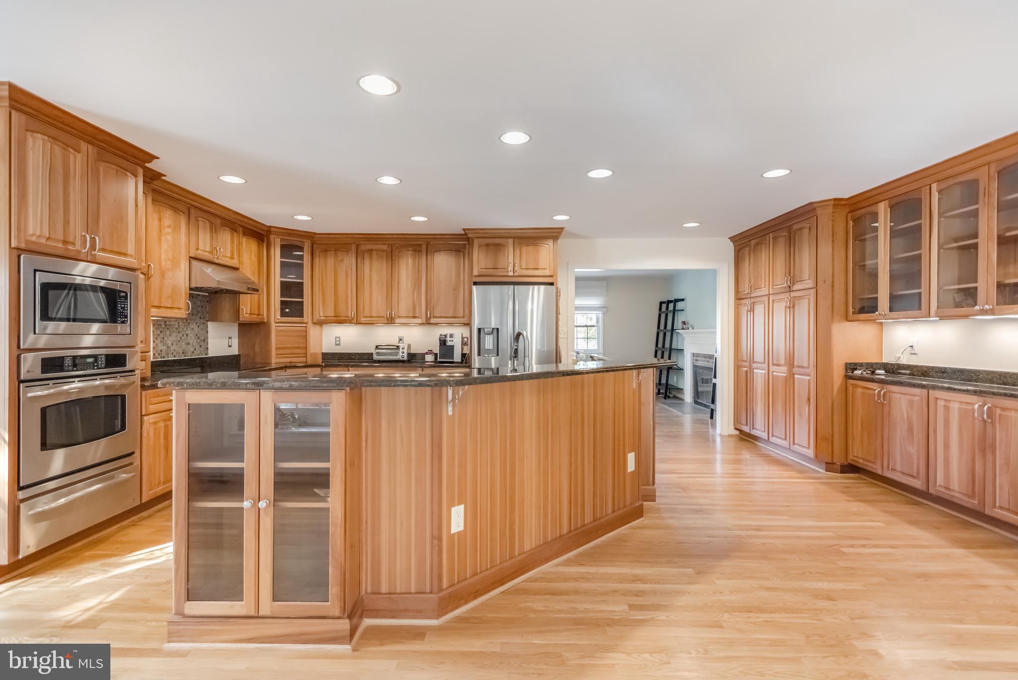 9523 OLD CREEK DRIVE