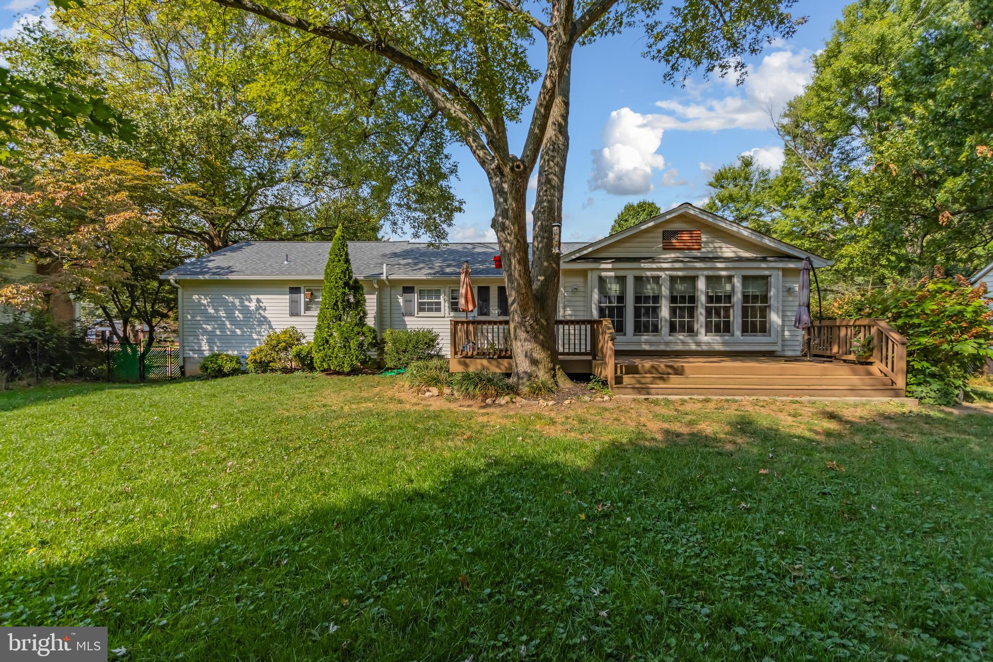 9523 OLD CREEK DRIVE