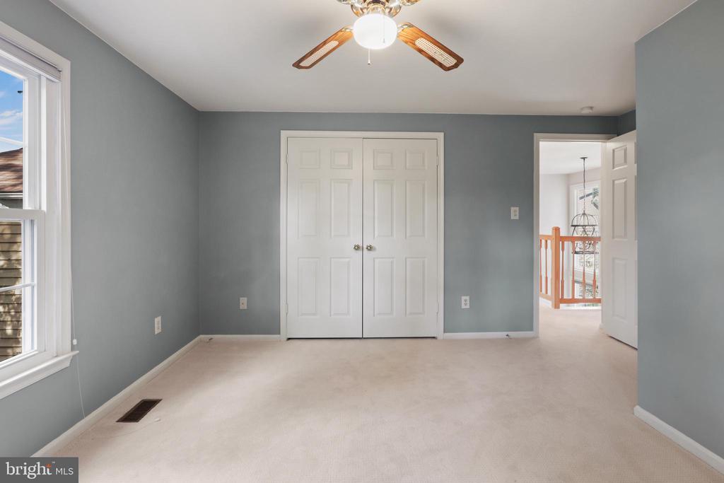 1503 DEER POINT WAY