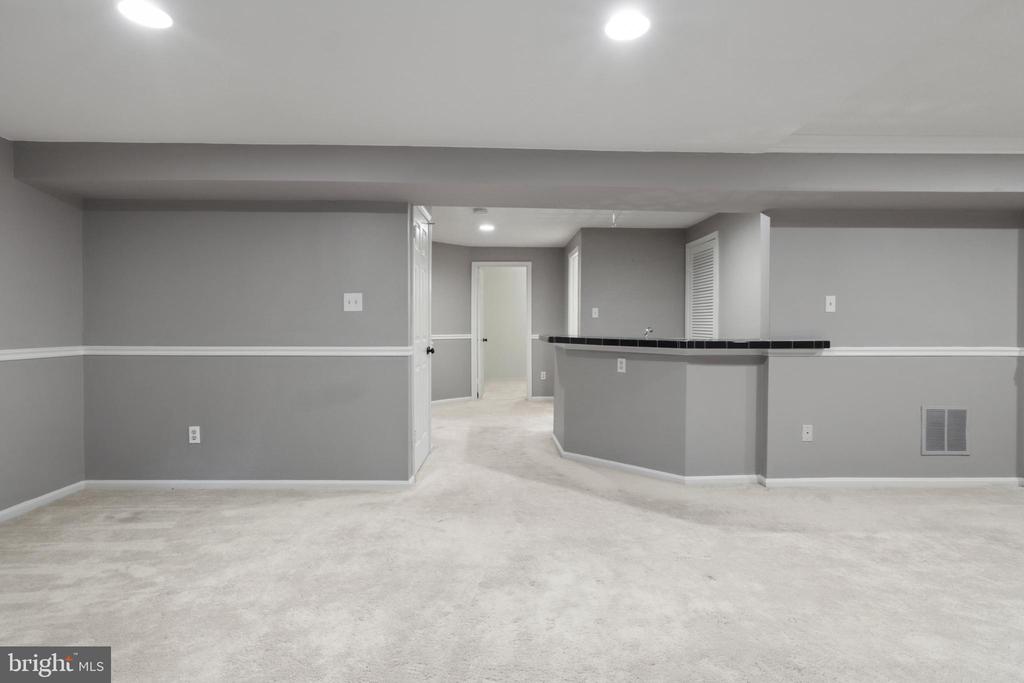 1503 DEER POINT WAY