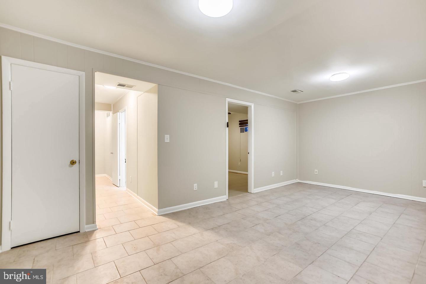 8328 HIGHCLIFFE COURT
