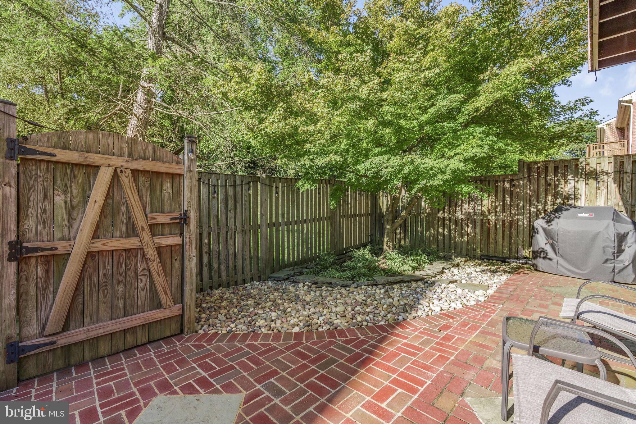8328 HIGHCLIFFE COURT