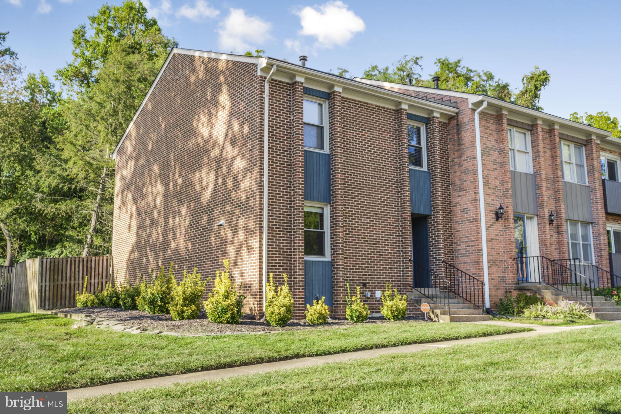 8328 HIGHCLIFFE COURT