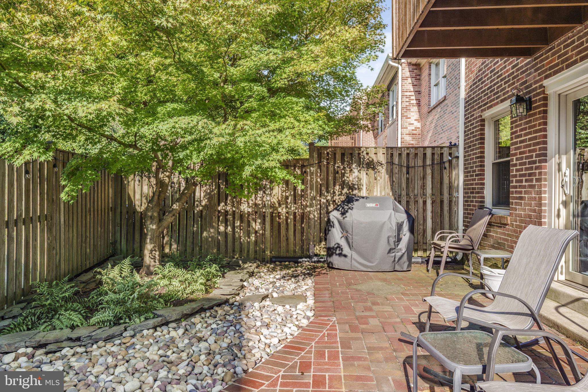 8328 HIGHCLIFFE COURT