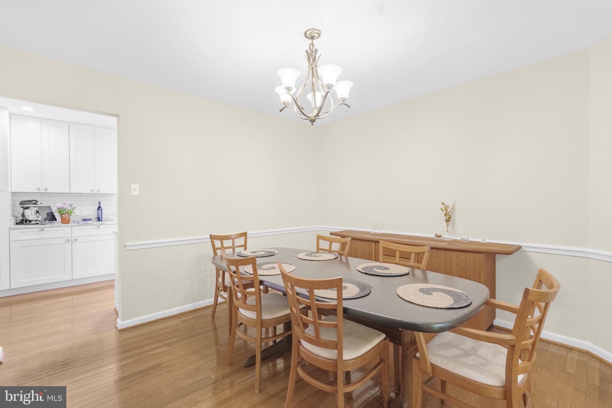 8328 HIGHCLIFFE COURT
