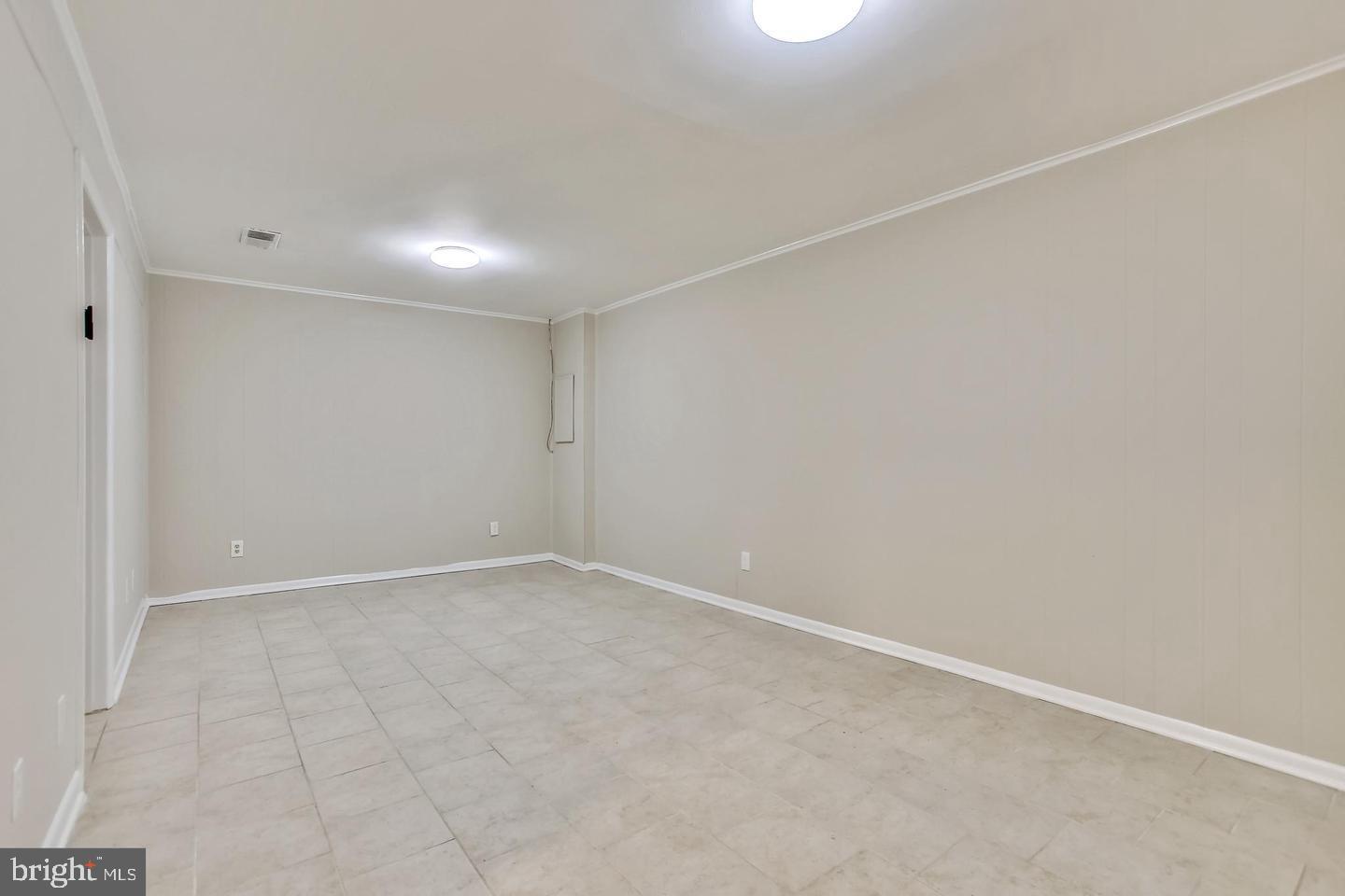 8328 HIGHCLIFFE COURT